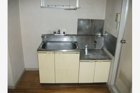 g-apart007before