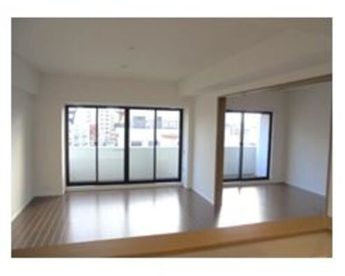 6%E3%83%AA%E3%83%93%E3%83%B3%E3%82%B0