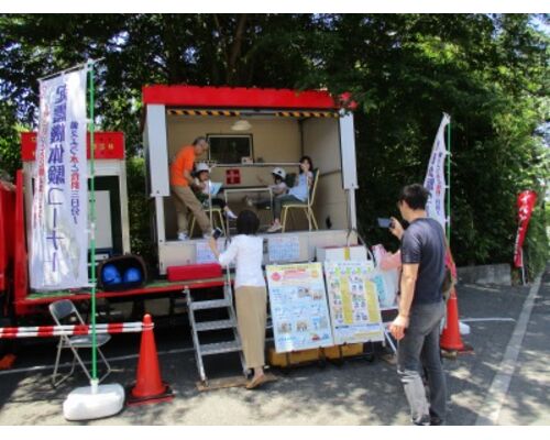 2-%E8%B5%B7%E9%9C%87%E8%BB%8A