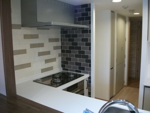 奥様のこだわりのデザインタイルを施工